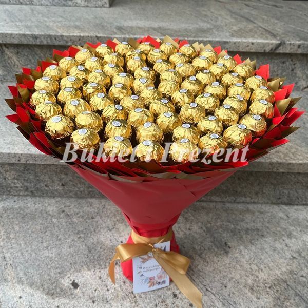 Prezent na 70 Urodziny lub Rocznicę Ślubu, Imeniny, Ślub, Wesele. Słodki Mega Bukiet ze słodyczy Ferrero Rocher (70 sztuk cukierk&oacute;w) bgs047 czerwony F33 70  zdjęcie