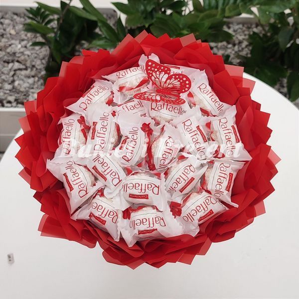 Słodki jadalny bukiet czerwony z cukierkami Raffaello (średnica 20 cm) bgs021 czerwony zdjęcie