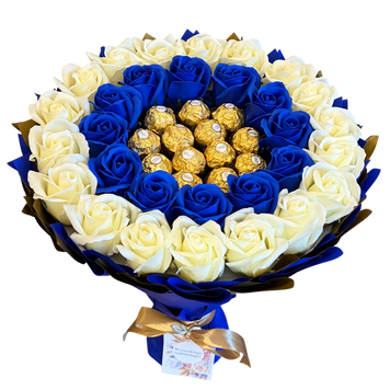 Prezent na 30 Urodziny lub Rocznicę Ślubu, Imeniny, Ślub, Wesele. Słodki bukiet Ferrero Rocher i r&oacute;że granatowe i białe.  bgs035 granatowy biały i złoty zdjęcie