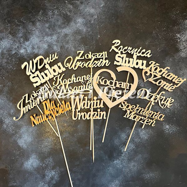 Słodki jadalny bukiet śliwka z cukierkami Raffaello i 11 mydlanych r&oacute;ż (średnica 30 cm) bgs012 R&oacute;ża Ciemno Fioletowa sliwka F29 zdjęcie
