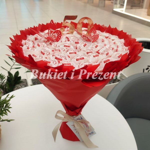 Подарок на 50-летие сладкий букет из конфет Raffaello (50 конфет) bgs025 czerwony фото