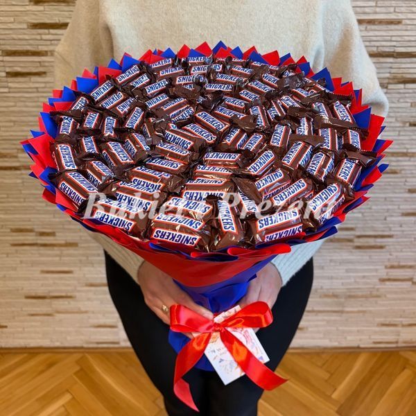 Zestaw prezentowy &ndash; bukiet ze słodyczy Snickers 75 szt snickers f29 zdjęcie